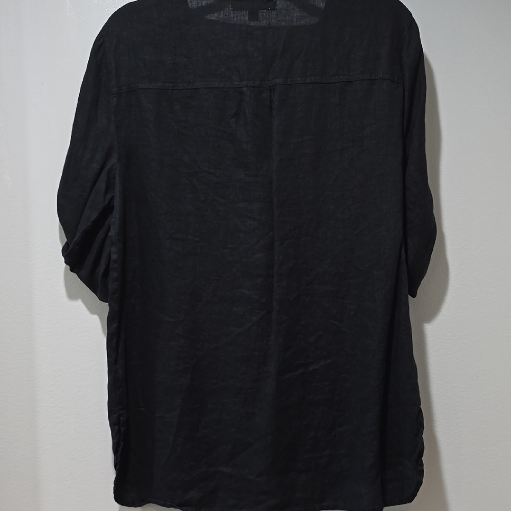 Ellen Tracy Black 3/4 Sleeve Buttoned Tunic - Picture 3 of 3